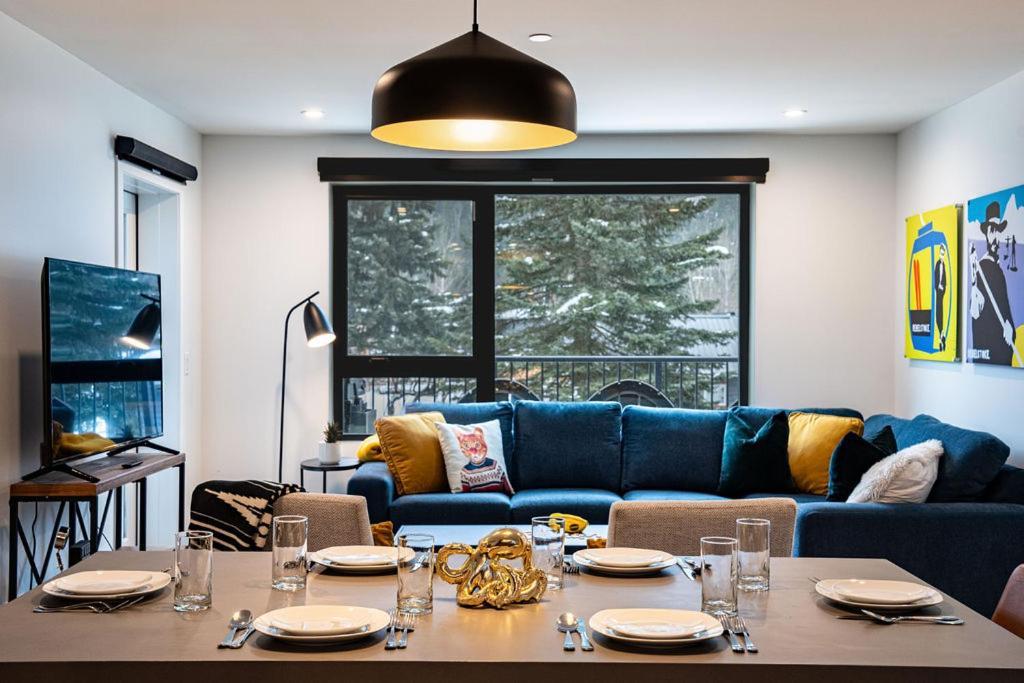 Revel In The Stoke By Revelstoke Vacations Διαμέρισμα Εξωτερικό φωτογραφία